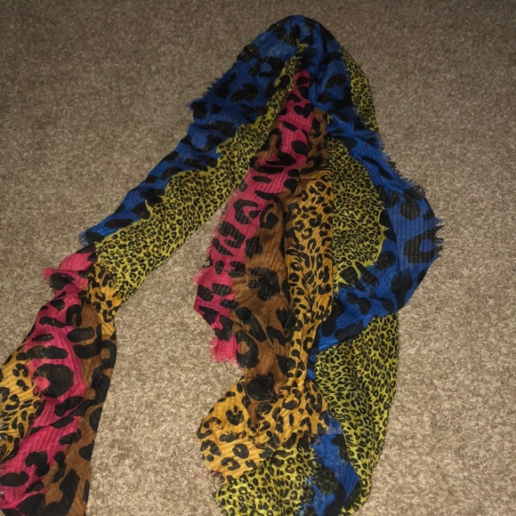 Multi-Colored Scarf - Picture 2 of 5
